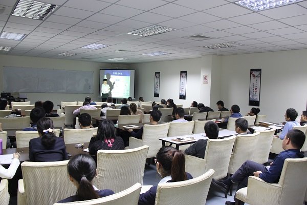 集團(tuán)總裁辦開展合同法實務(wù)培訓(xùn)